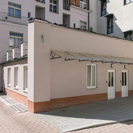 Cozy Apartment In Quiet Courtyard Near Charles Bridge Praga Exterior foto